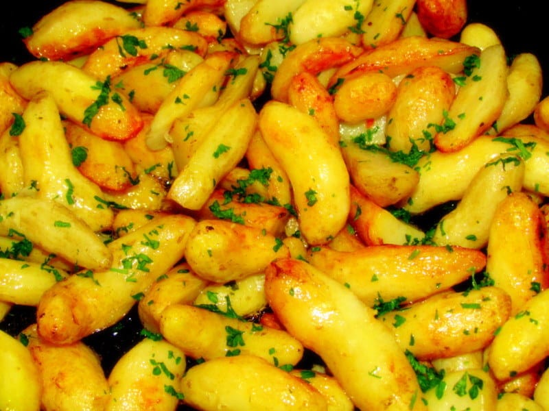 Recept: hrustljavo pečen mladi krompirček Recept: hrustljavo pečen mladi krompirček