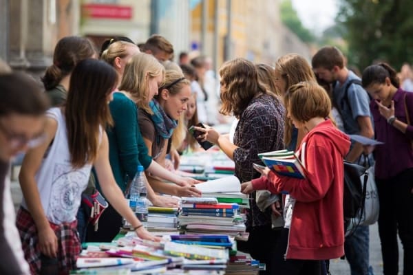 Sejem rabljenih učbenikov Zveze ŠKIS
