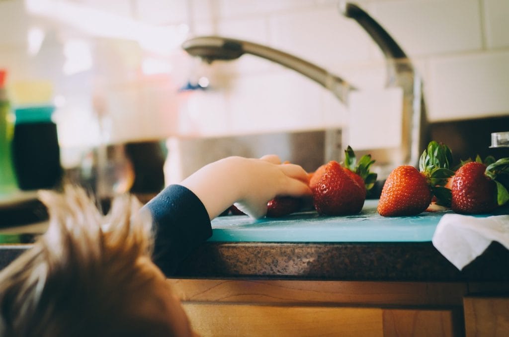 Zakaj je raznolika prehrana pomembna za otroke in tveganja, če je nimajo